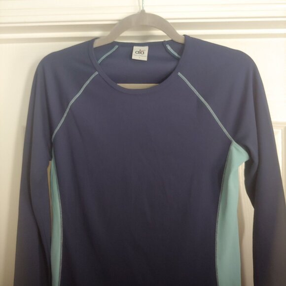 Alo Yoga Top Large Blue/Teal Colorblock Cool Fit Long Sleeve Athleisure Running - Picture 3 of 7